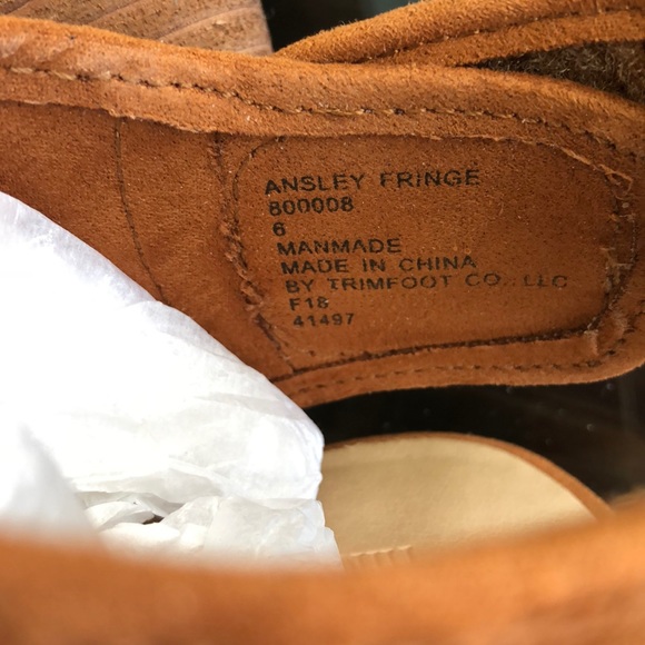 Fringe Boho Western Block Heel Faux Suede Shoes Size 6 EUC - Picture 8 of 9